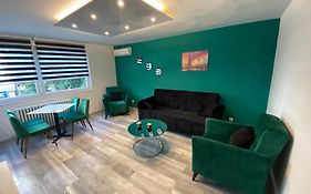 Apartman Omar Stan Na Dan Besplatan Parking Sarajevo